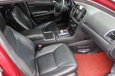 Used 2016 Chrysler 300 Limited image 10