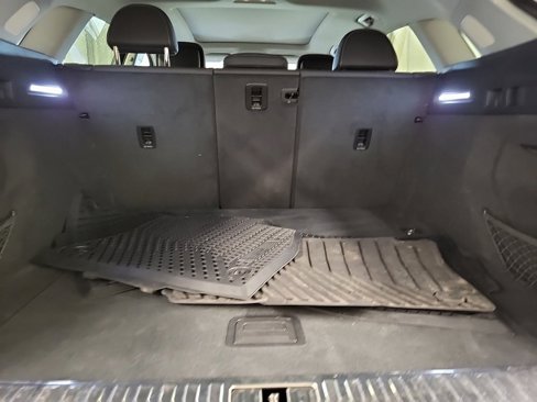 Used 2019 Audi e-tron Premium Plus image 5