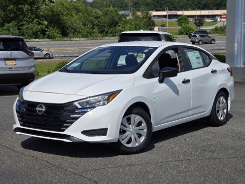 Used 2025 Nissan Versa S w/ Trunk Package image 2