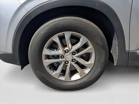 Used 2020 Hyundai Santa Fe SE image 23