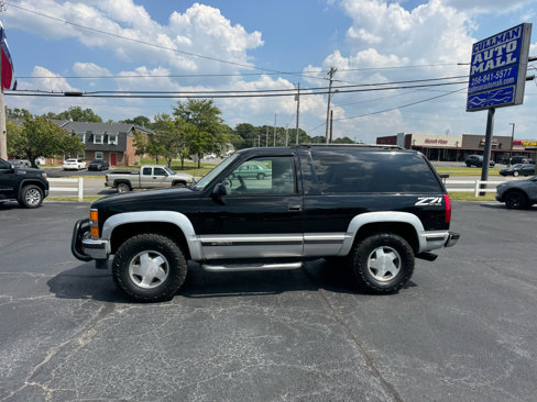 Used 1996 Chevrolet Tahoe 4WD 2-Door image 2
