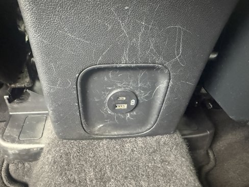 Used 2020 Ford Escape SE image 23