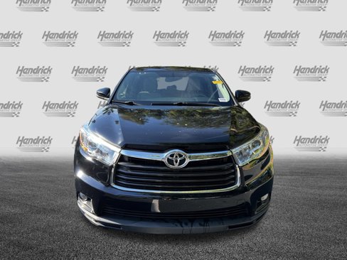 Used 2015 Toyota Highlander LE image 3
