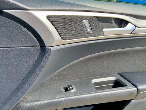 Used 2019 Ford Fusion SE image 54