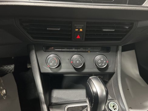 Used 2019 Volkswagen Jetta S image 23