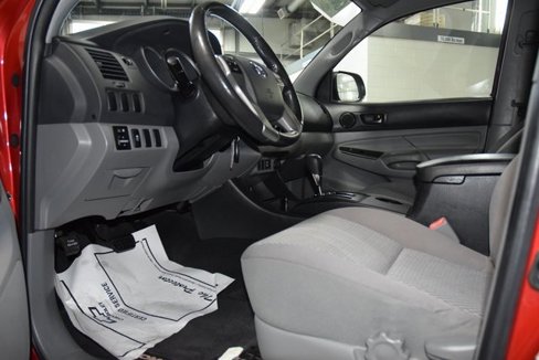 Used 2013 Toyota Tacoma PreRunner image 35