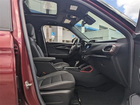 Used 2022 Chevrolet TrailBlazer RS w/ Sun and Liftgate Package image 18