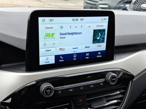 Certified 2022 Ford Escape SE w/ SE Sport Appearance Package image 18