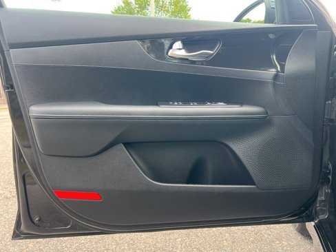 Certified 2021 Kia Forte GT-Line image 10