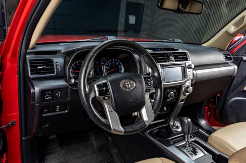 Used 2018 Toyota 4Runner SR5 Premium image 16