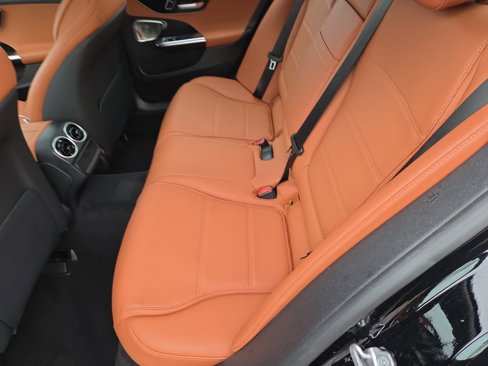 Used 2022 Mercedes-Benz C 300 Sedan image 7