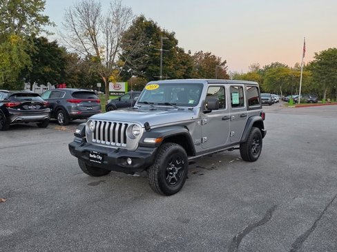 Used 2018 Jeep Wrangler Unlimited Sport image 4