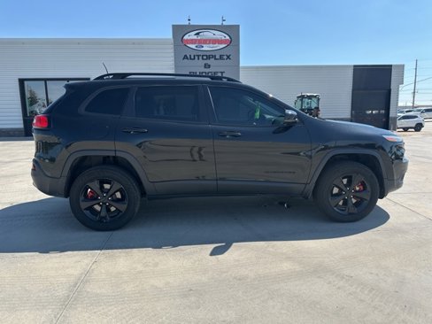 Used 2016 Jeep Cherokee High Altitude image 1