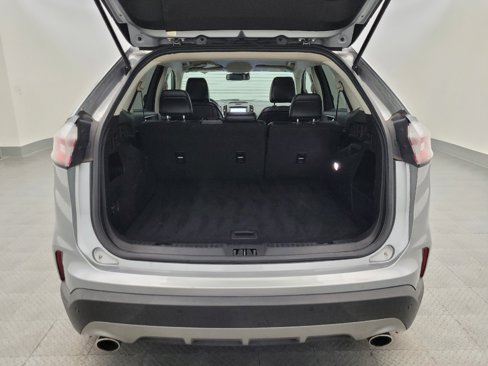Used 2020 Ford Edge SEL image 29