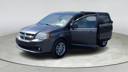 Used 2018 Dodge Grand Caravan SXT w/ Driver Convenience Group image 13