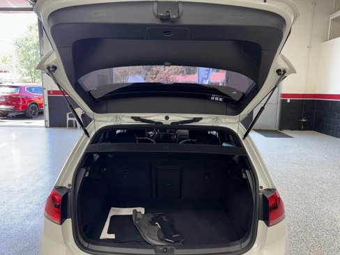 Used 2015 Volkswagen GTI S image 21
