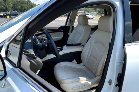 Used 2022 Buick Enclave Essence image 26