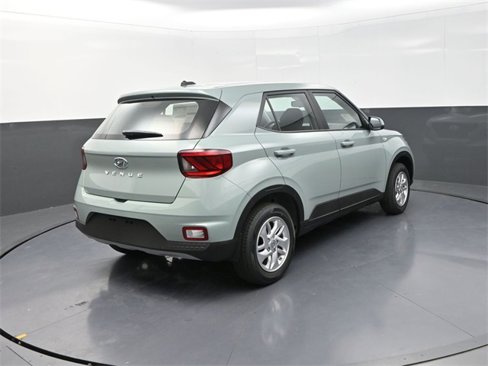 New 2025 Hyundai Venue SE image 8