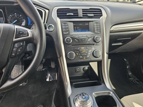 Used 2017 Ford Fusion S image 17