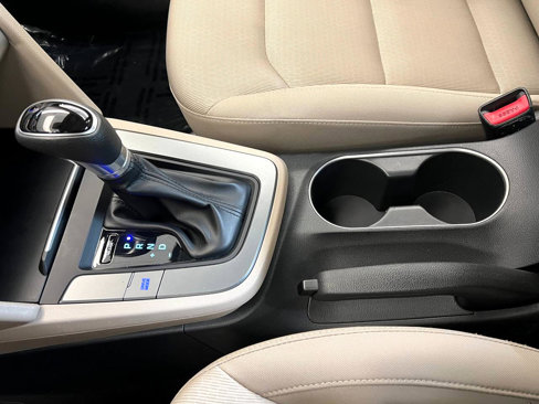 Used 2017 Hyundai Elantra SE image 20