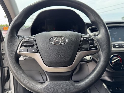 Used 2019 Hyundai Accent SEL image 3