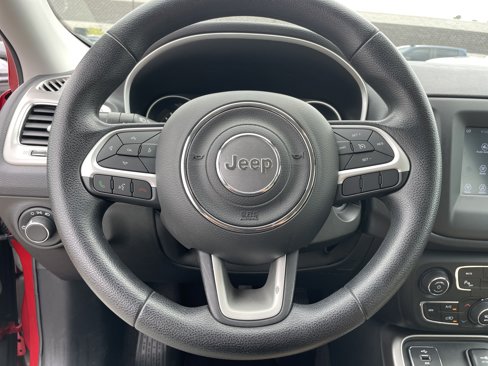 Used 2018 Jeep Compass Sport w/ Tech Group image 5