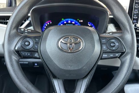 Used 2021 Toyota Corolla LE image 22