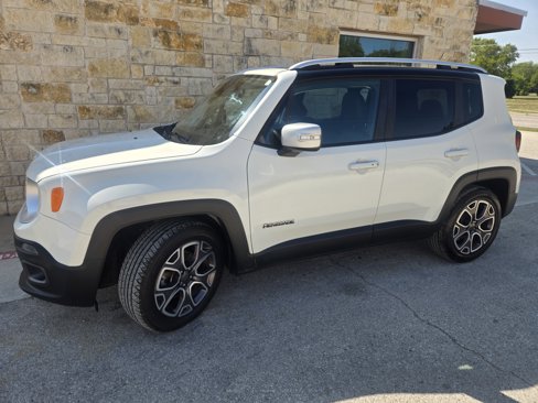 Used 2016 Jeep Renegade Limited image 2