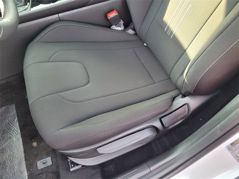 New 2025 Hyundai Elantra SEL image 12