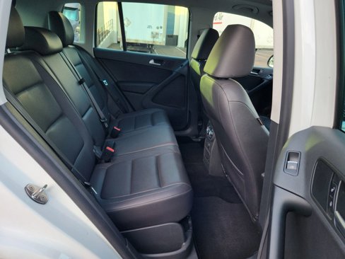 Used 2017 Volkswagen Tiguan Wolfsburg Edition image 14