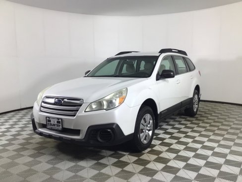 Used 2013 Subaru Outback 2.5i image 3