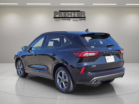 Used 2023 Ford Escape ST-Line image 12
