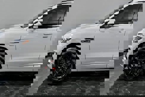 Used 2018 Jaguar F-PACE S image 6