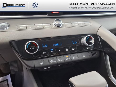 Used 2023 Hyundai Elantra SEL w/ Convenience Package image 18