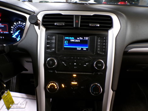 Used 2013 Ford Fusion SE image 17