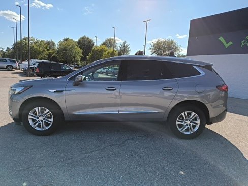 Used 2019 Buick Enclave Essence image 2
