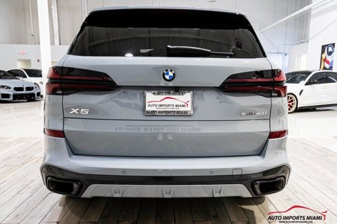 Used 2024 BMW X5 sDrive40i w/ M Sport Package image 24