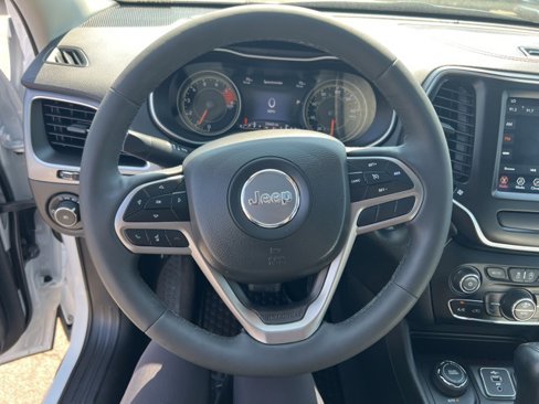 Used 2022 Jeep Cherokee Latitude Lux w/ Sun & Sound Group image 16