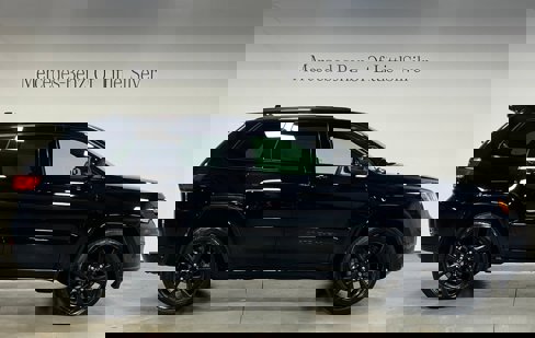 Used 2018 Jeep Grand Cherokee Altitude image 6