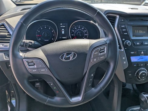 Used 2014 Hyundai Santa Fe GLS image 17