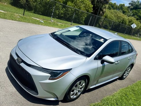 Used 2020 Toyota Corolla LE image 4