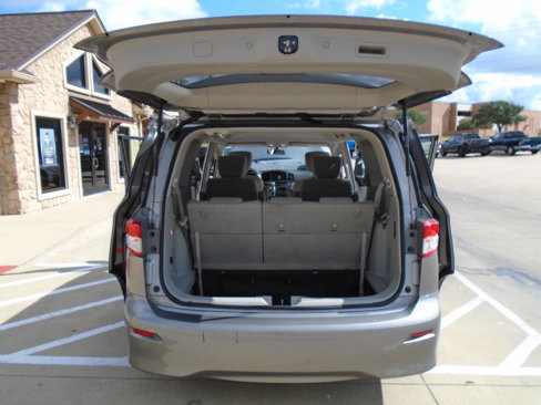 Used 2012 Nissan Quest S image 25