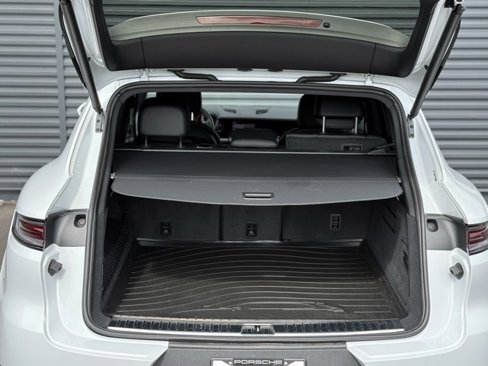 Certified 2024 Porsche Cayenne image 27