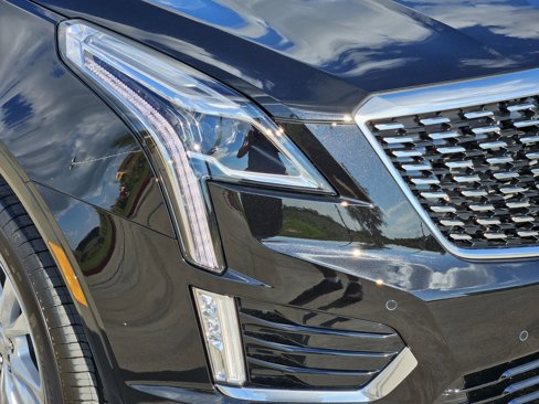 New 2025 Cadillac XT5 Luxury image 7