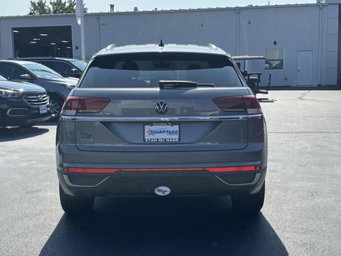 Used 2022 Volkswagen Atlas Cross Sport SE image 6