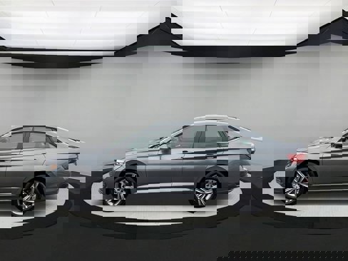 Used 2024 Volkswagen Jetta SE image 5