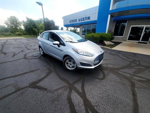 Used 2017 Ford Fiesta SE image 1