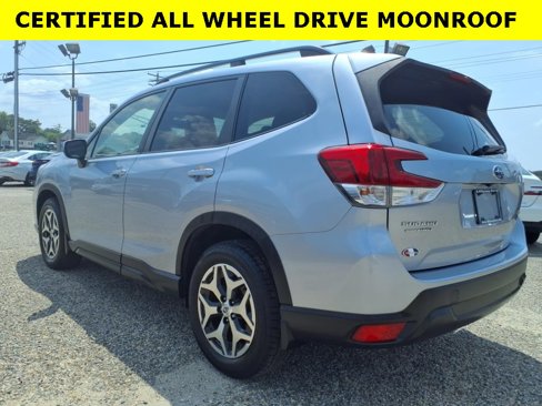 Used 2020 Subaru Forester Premium image 4