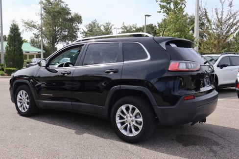 Used 2019 Jeep Cherokee Latitude w/ Popular Appearance Group image 5