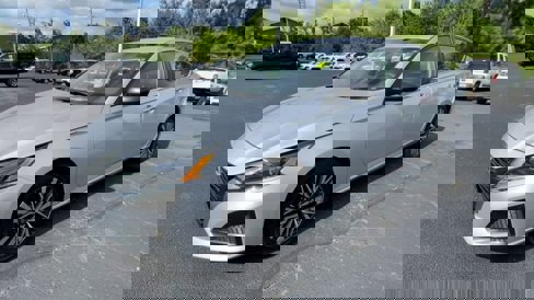 Used 2024 Nissan Altima 2.5 SV image 4